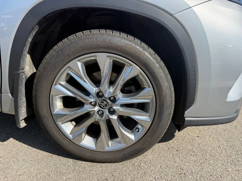Used 2020 Toyota Highlander Limited AWD/4WD image 14