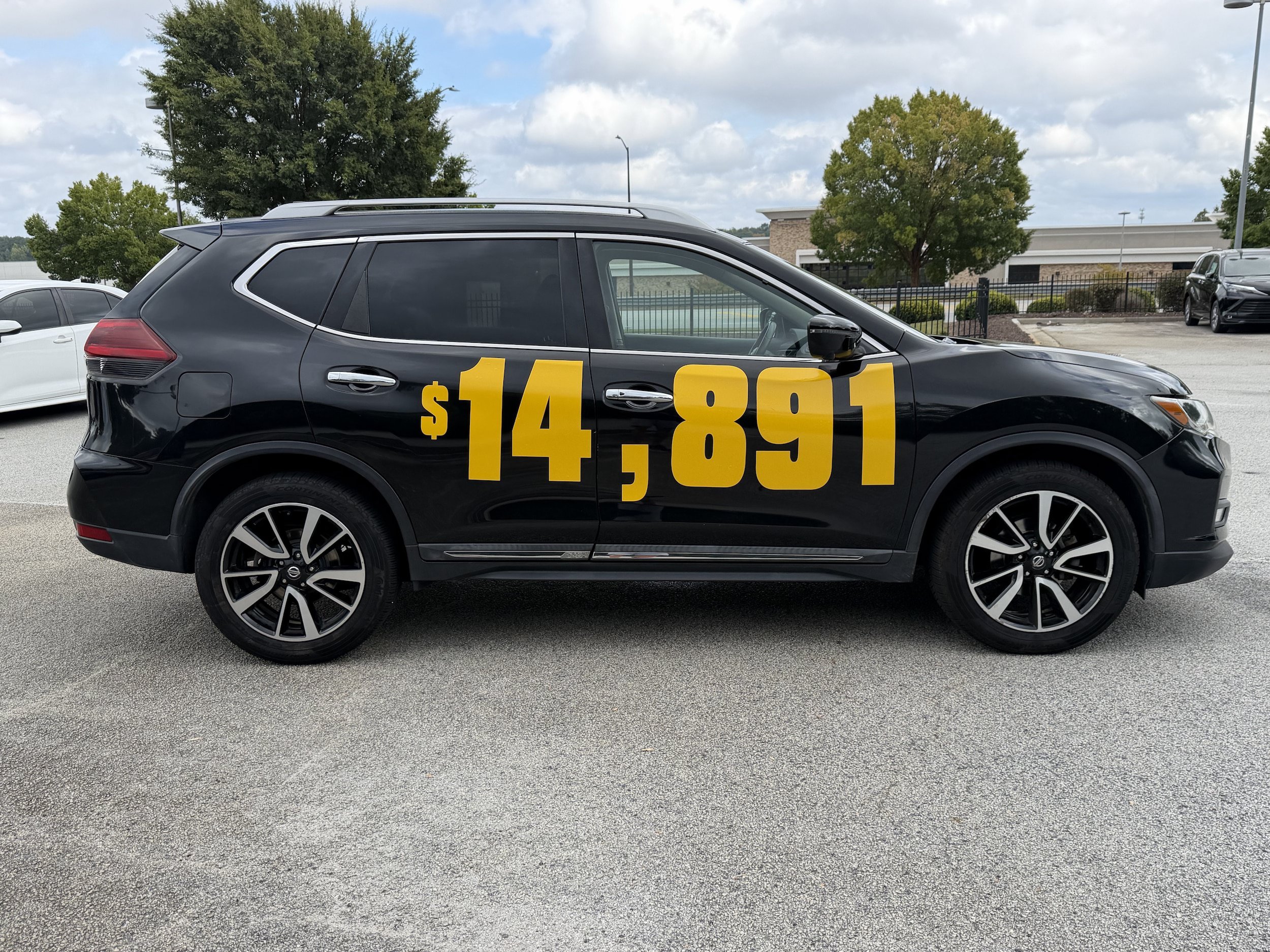 Used 2019 Nissan Rogue SL FWD image 32