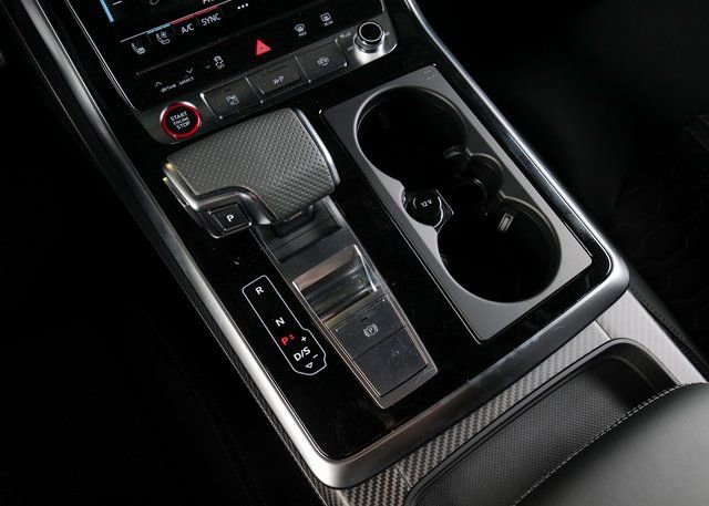 New 2025 Audi RS Q8 performance image 16