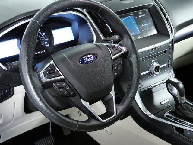 Certified 2017 Ford Edge Titanium w/ Technology Package AWD/4WD image 19
