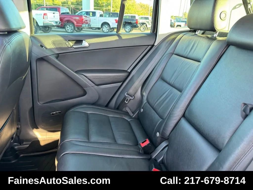 Used 2017 Volkswagen Tiguan SEL image 42