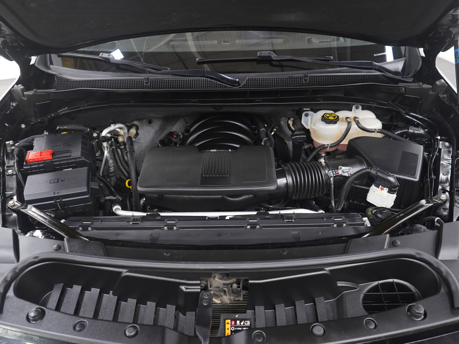 Used 2023 Chevrolet Suburban LS image 33