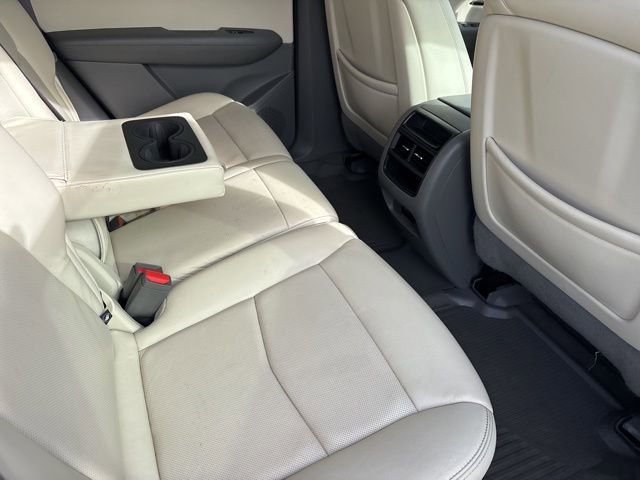 Used 2020 Cadillac XT5 Premium Luxury w/ LPO, Floor Liner Package image 38