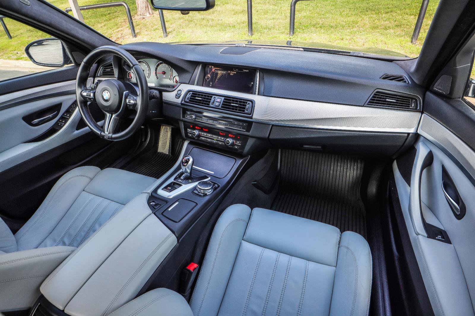 Used 2015 BMW M5 RWD image 35