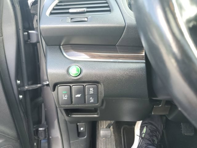 Used 2015 Honda CR-V Touring image 24