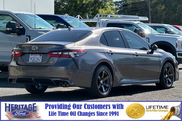 Used 2022 Toyota Camry SE w/ Carpet Mat Package (TMS) FWD image 4