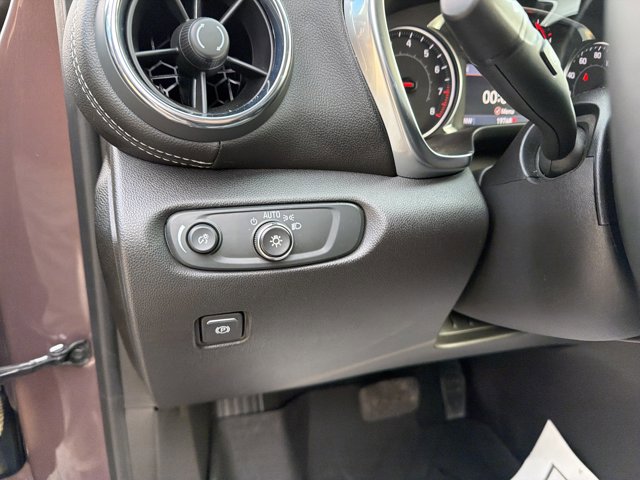 Used 2023 Chevrolet Blazer LT image 17