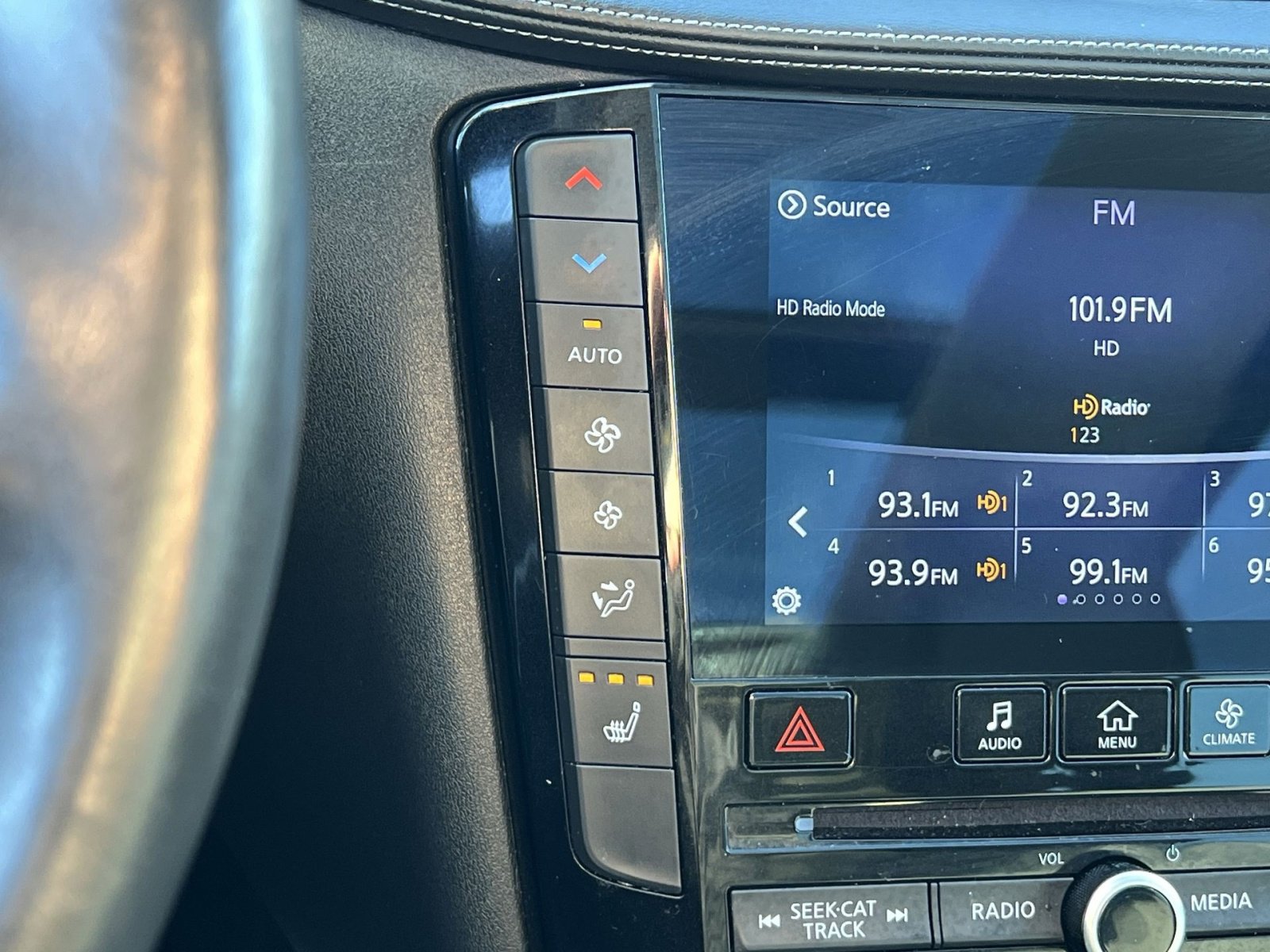 Used 2019 INFINITI QX50 Essential w/ Premium Heat Package image 21