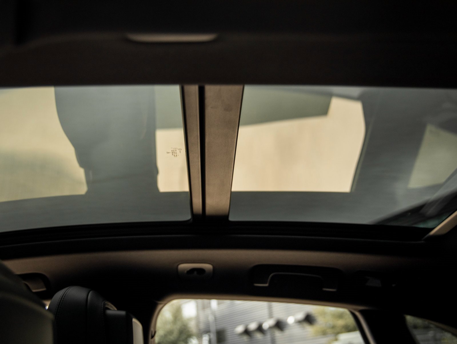 Used 2025 Porsche Macan image 25