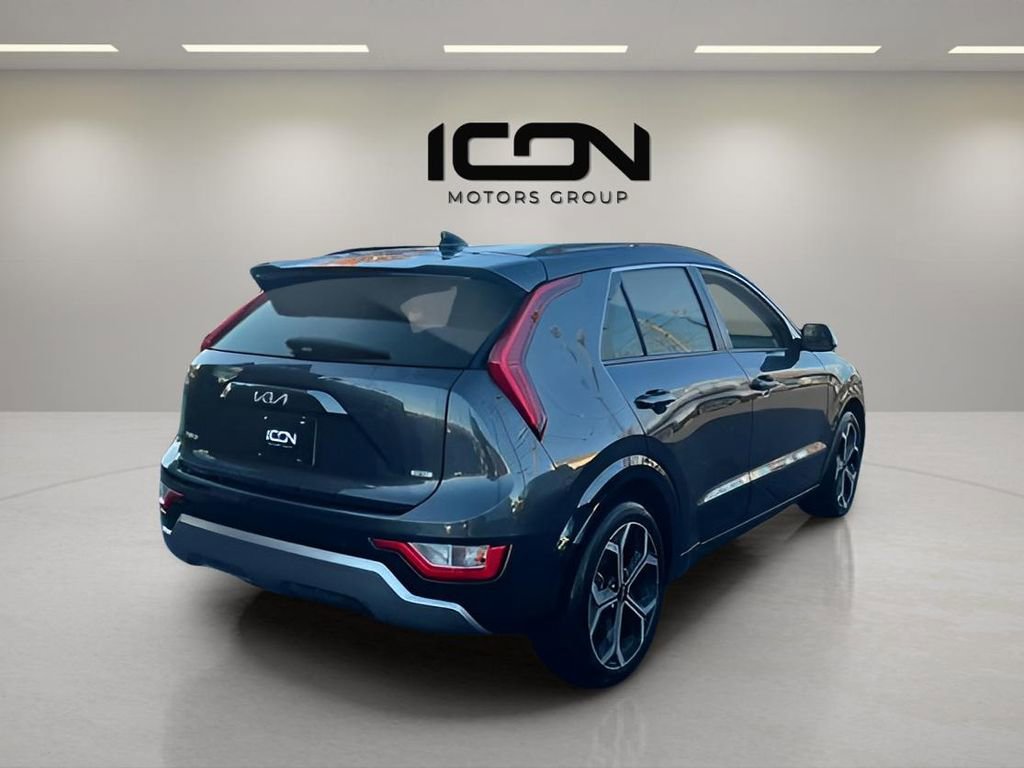 Used 2023 Kia Niro EX Touring image 6
