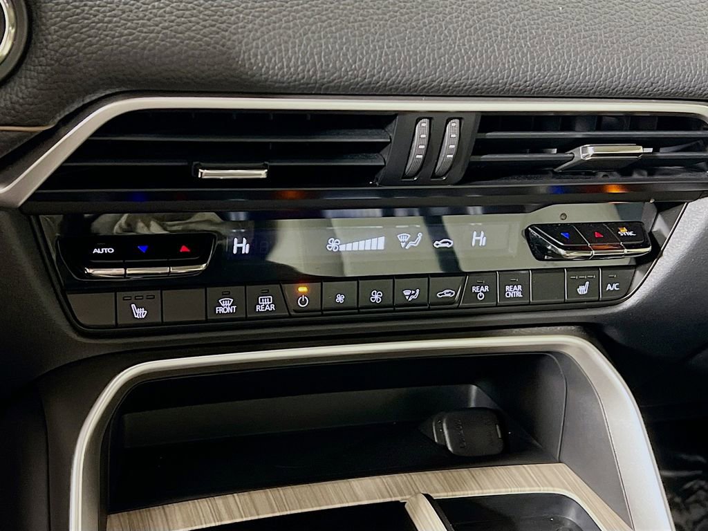 Used 2024 MAZDA CX-90 Plug-In Hybrid w/ Preferred image 14