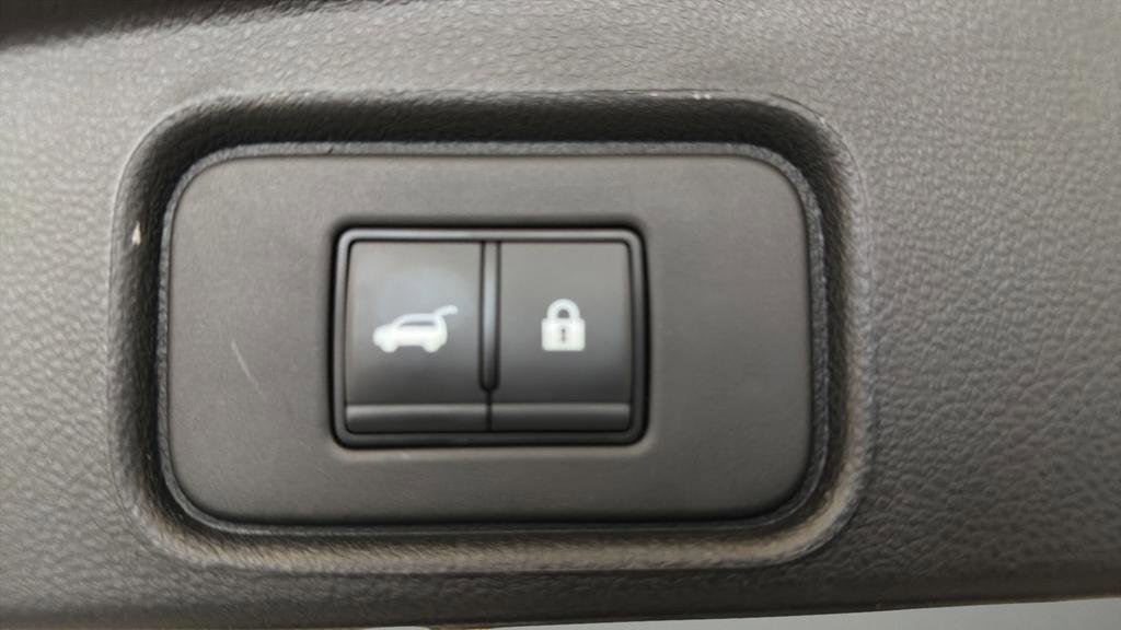 Certified 2025 Nissan Pathfinder SL AWD/4WD image 19