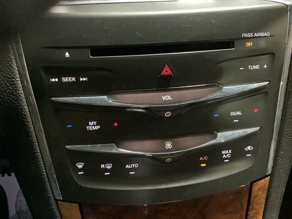 Used 2015 Lincoln MKS AWD w/ Equipment Group 101A image 36