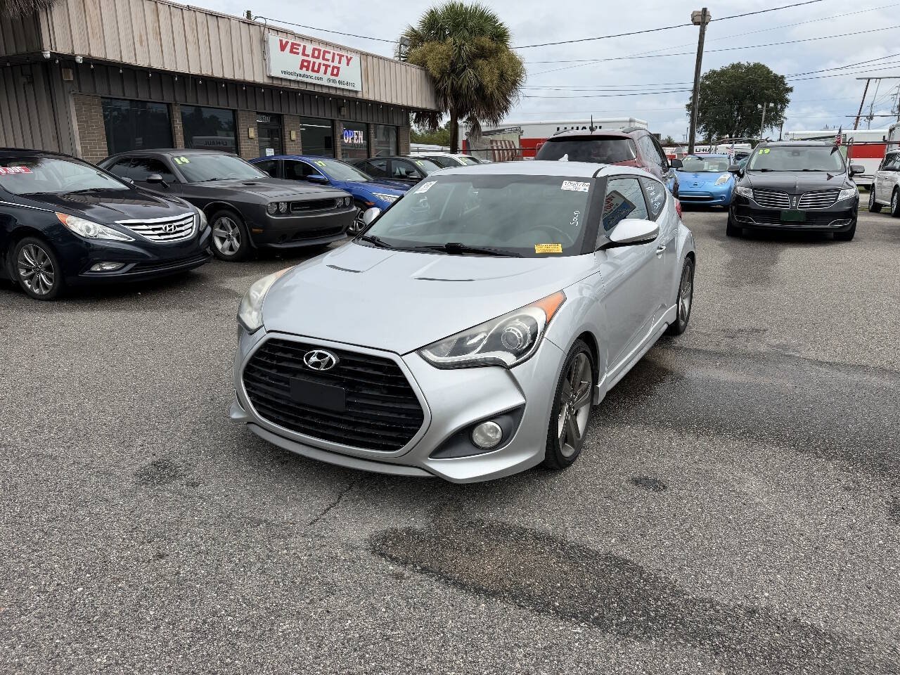 Used 2013 Hyundai Veloster Turbo FWD image 14