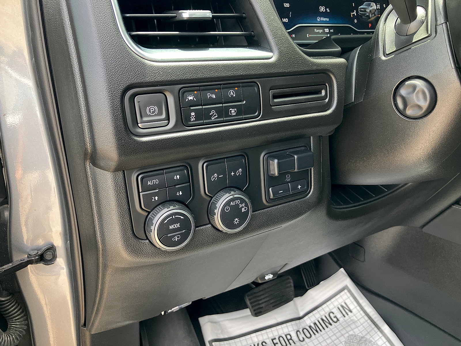 Used 2023 Chevrolet Tahoe Z71 w/ Z71 Off-Road Package AWD/4WD image 31