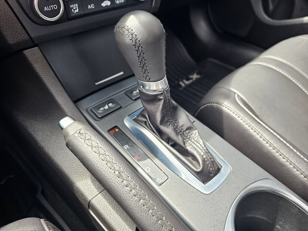 Used 2020 Acura ILX w/ Premium Package FWD image 31