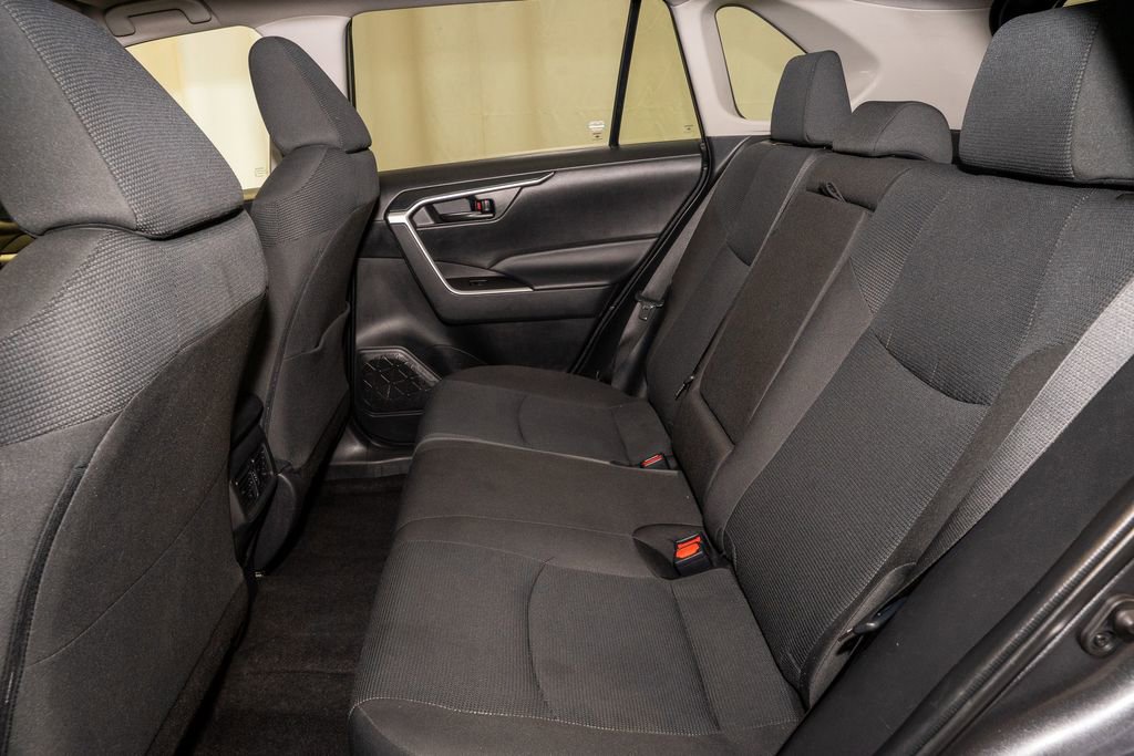 Used 2024 Toyota RAV4 LE image 7