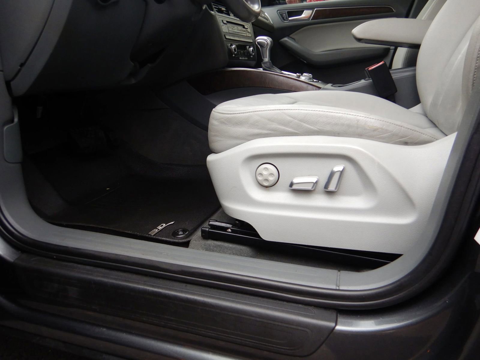 Used 2016 Audi Q5 2.0T Premium w/ Audi MMI Navigation Plus image 11