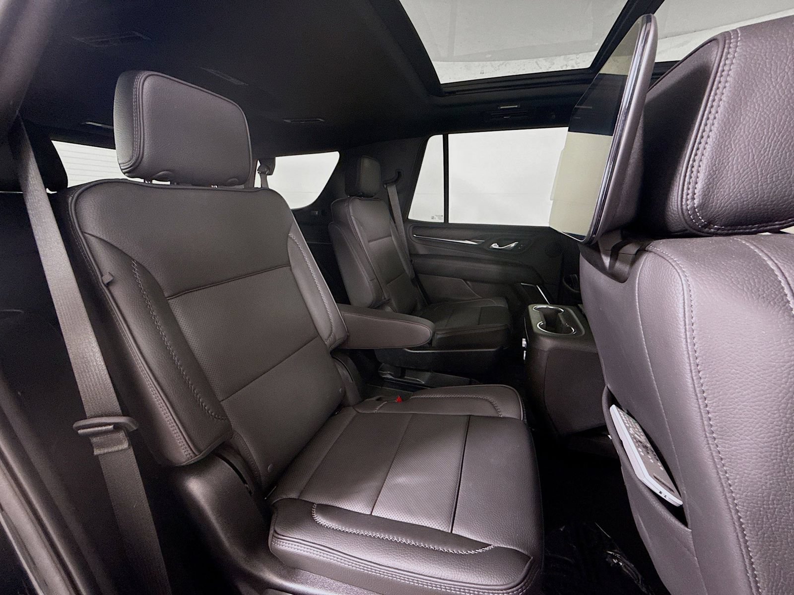 Used 2024 GMC Yukon Denali w/ Denali Reserve Package AWD/4WD image 29