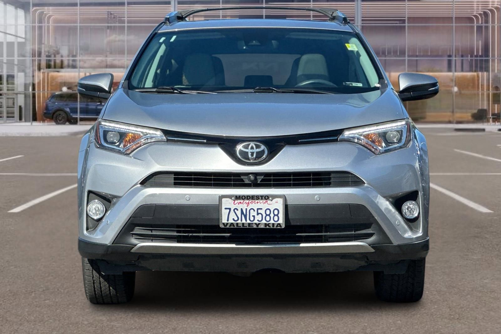 Used 2016 Toyota RAV4 Limited FWD image 6