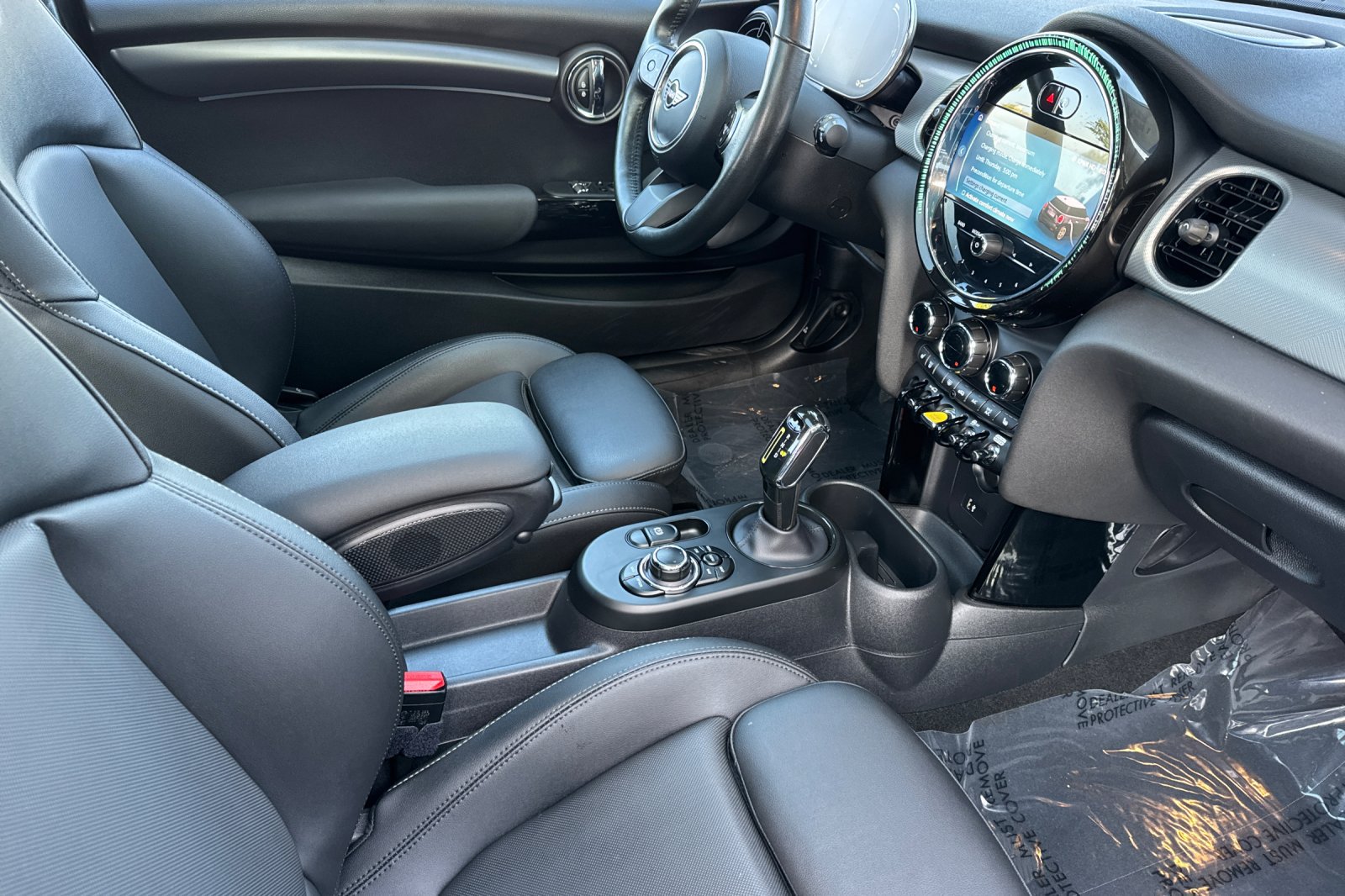 Used 2024 MINI Cooper SE FWD image 15