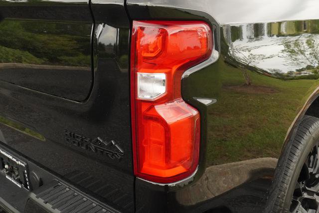 Used 2025 Chevrolet Silverado 1500 High Country w/ High Country Premium Package AWD/4WD image 40