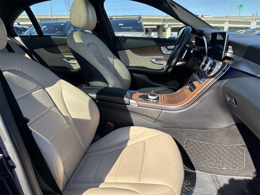 Used 2020 Mercedes-Benz C 300 4MATIC Sedan image 29