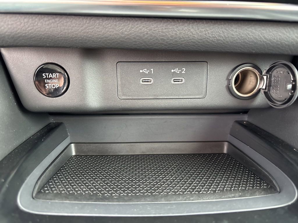 Used 2024 Nissan Rogue S AWD/4WD image 27