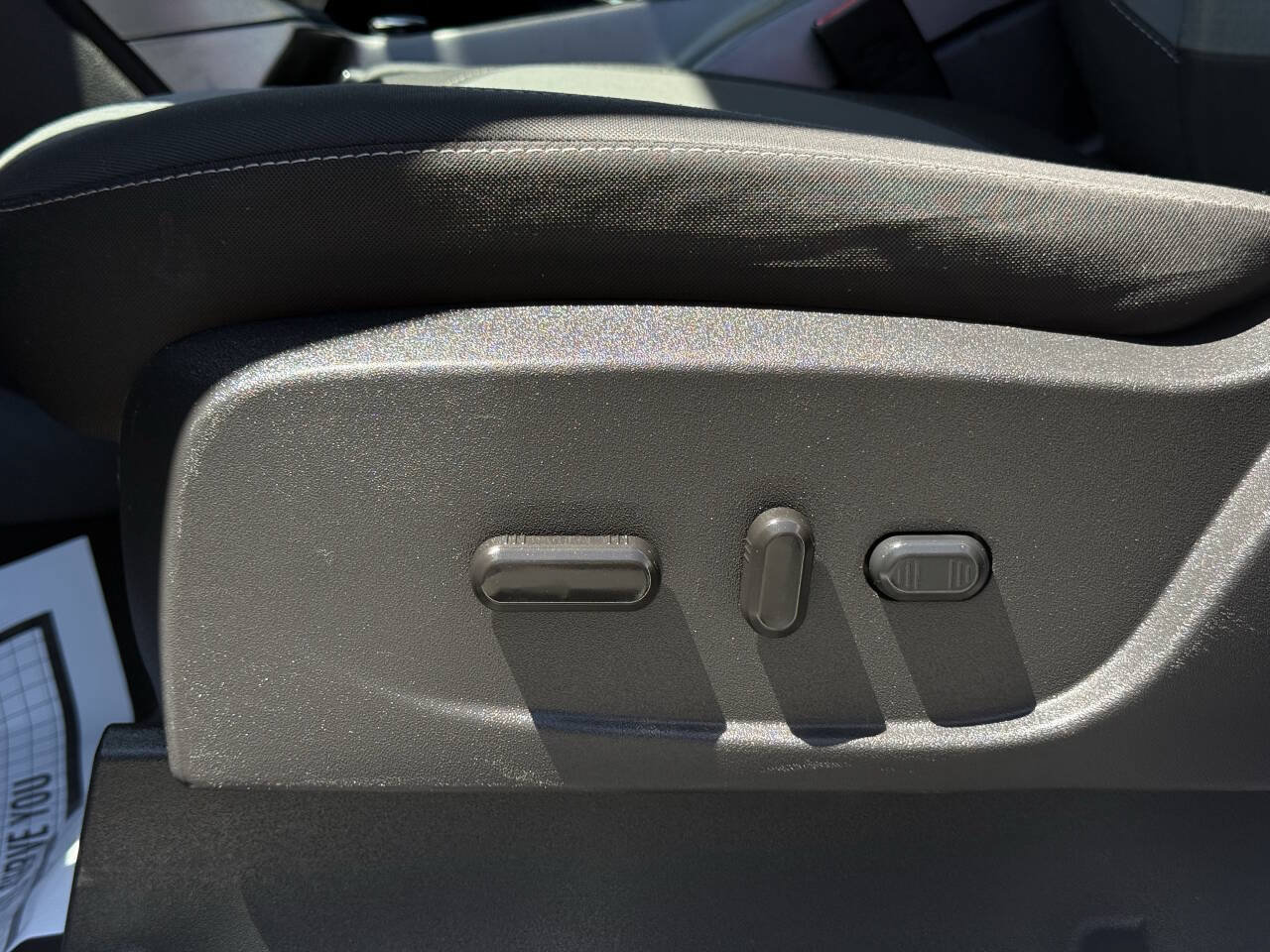 Used 2017 Ford C-MAX Energi SE w/ Interior Protection Package FWD image 11