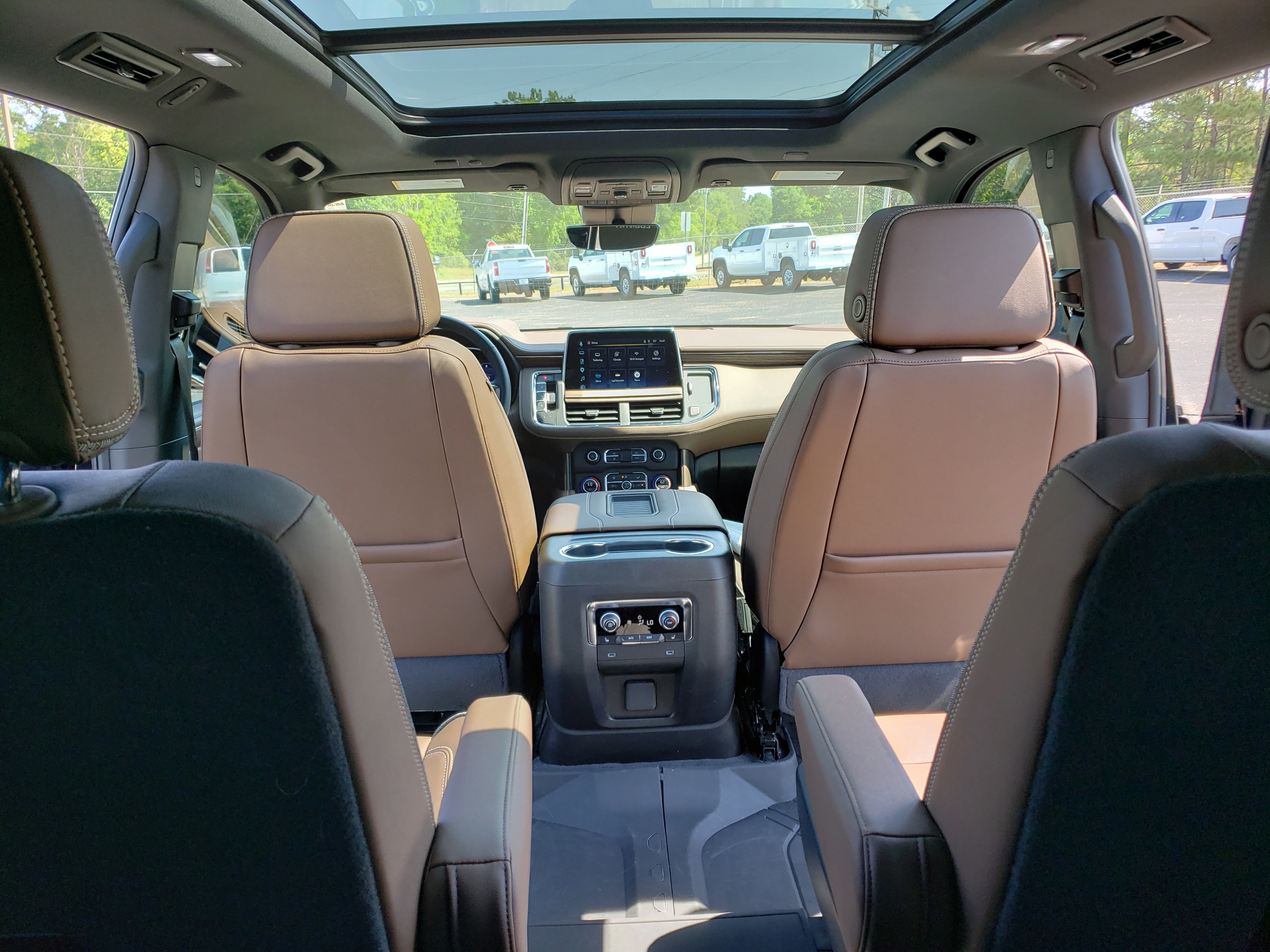 Used 2024 Chevrolet Tahoe High Country RWD image 34