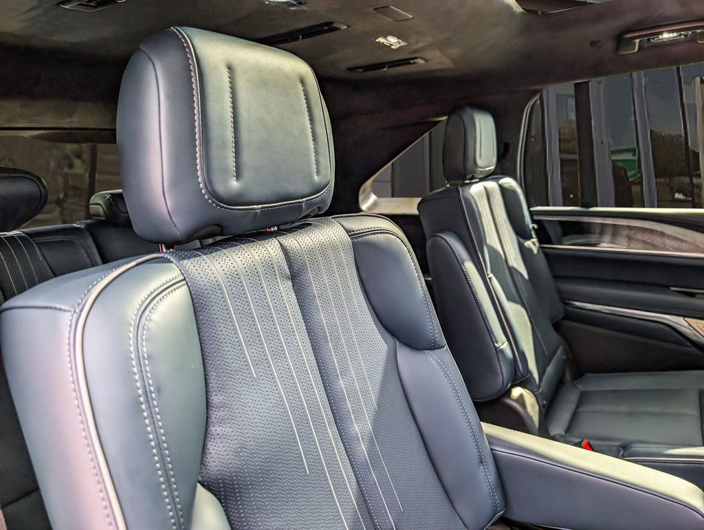 New 2026 Cadillac Escalade IQ Luxury 2 image 21