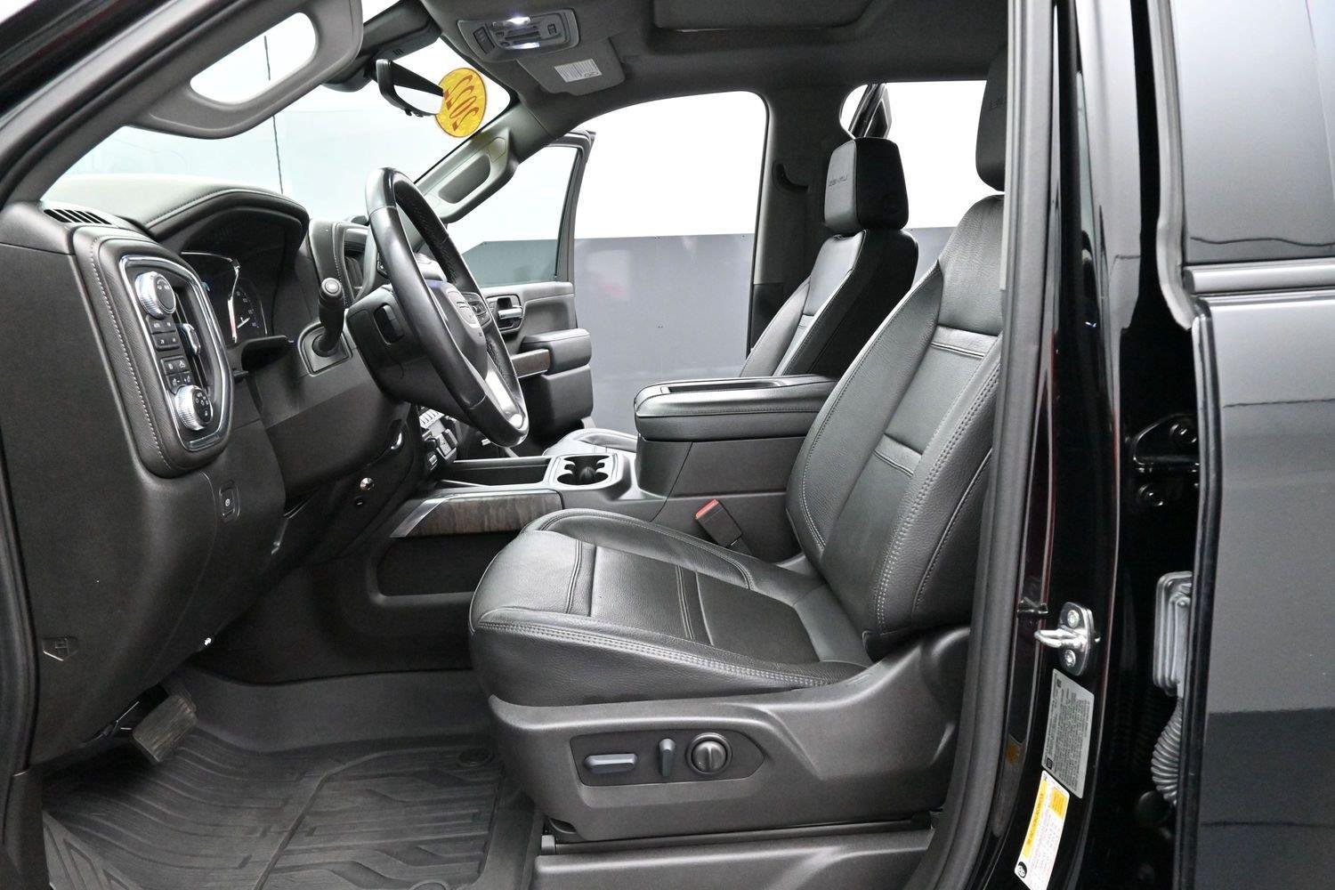 Used 2022 GMC Sierra 3500 Denali w/ Denali Ultimate Package AWD/4WD image 13