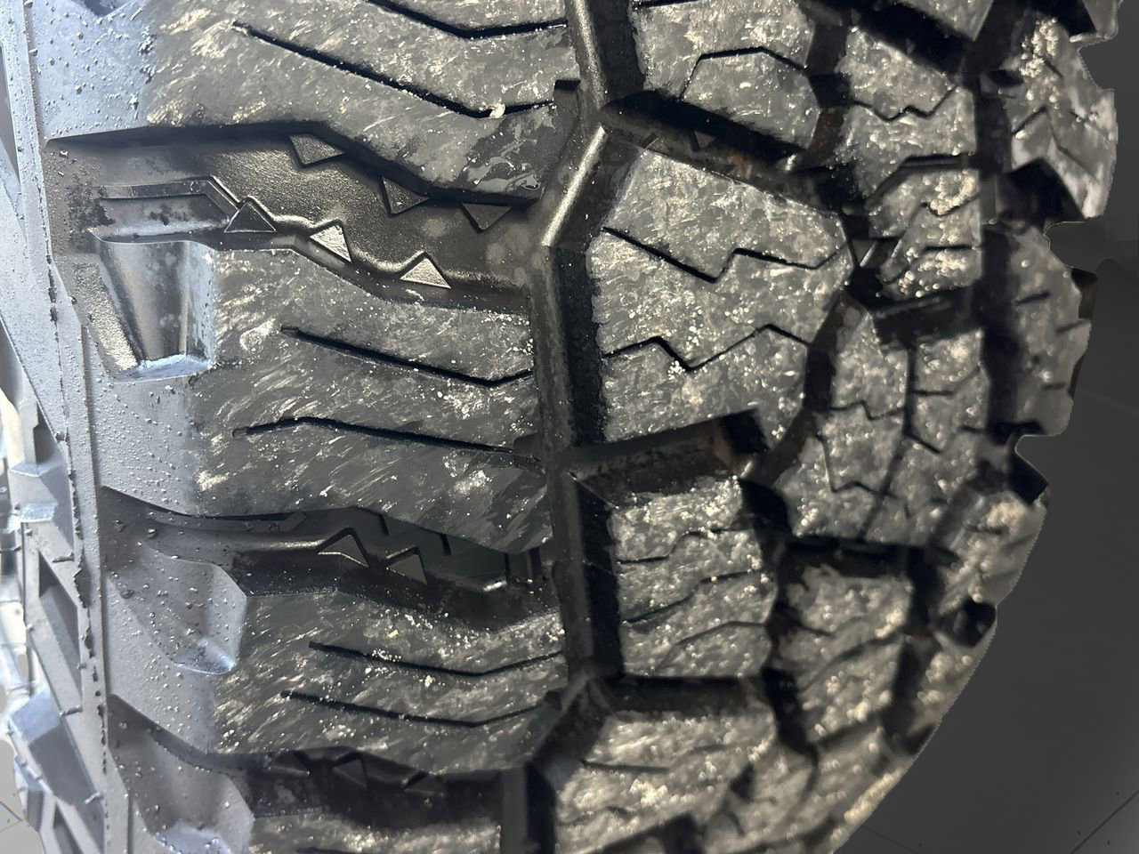 Used 2024 Chevrolet Silverado 1500 ZR2 w/ Technology Package image 36