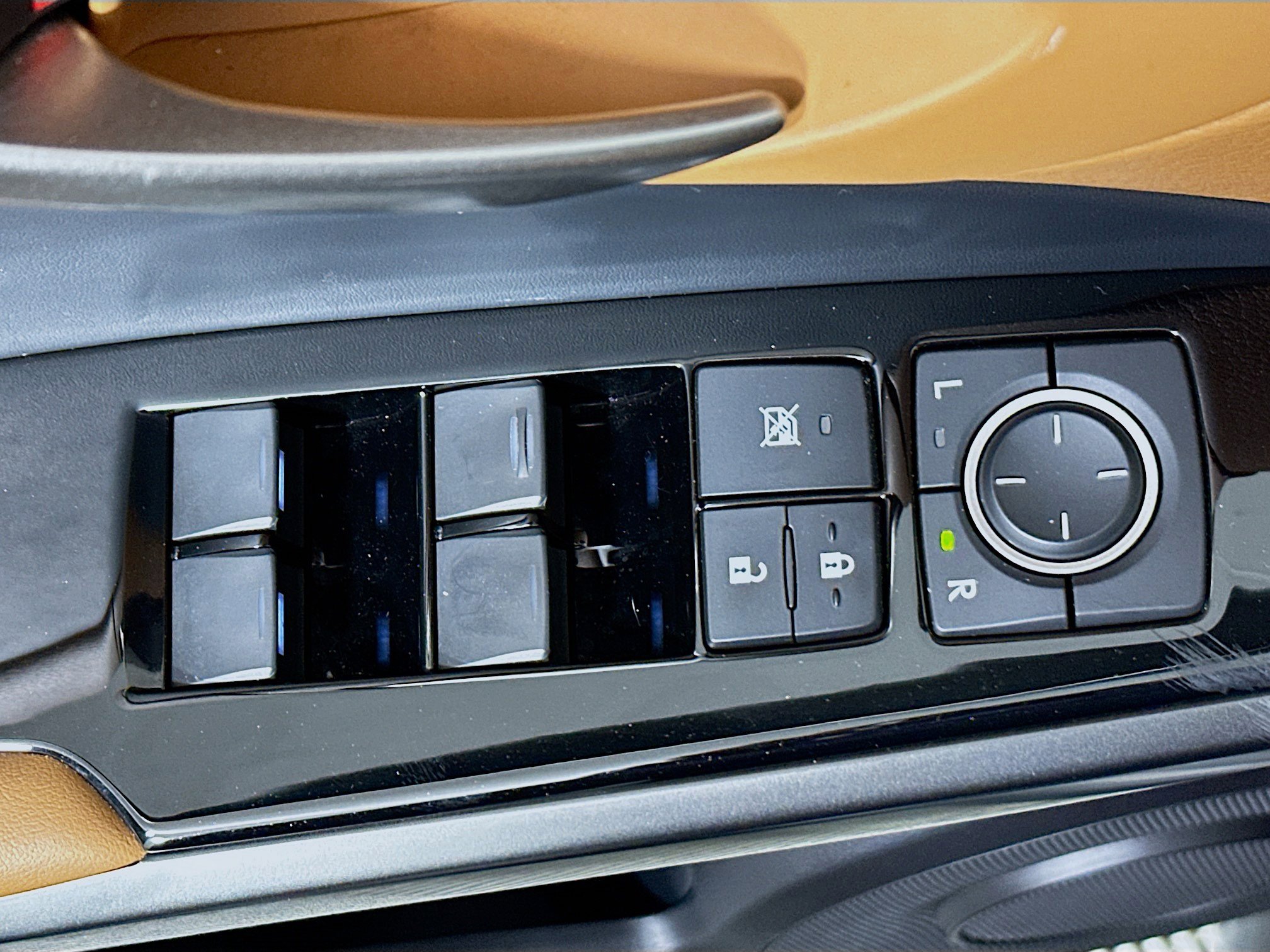 Used 2024 Lexus IS 300 w/ Comfort Package image 14