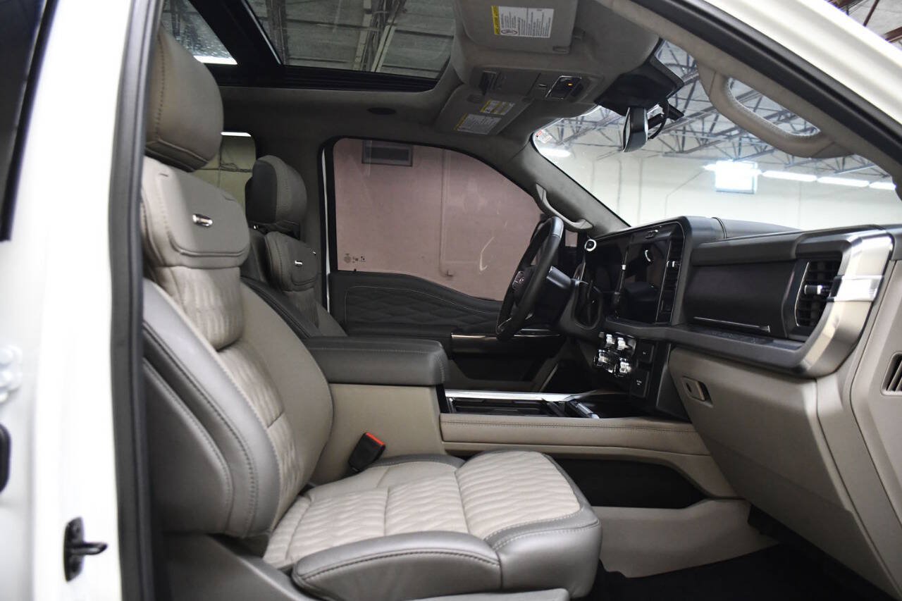 Used 2025 Ford F450 Platinum w/ Platinum Plus Package AWD/4WD image 12