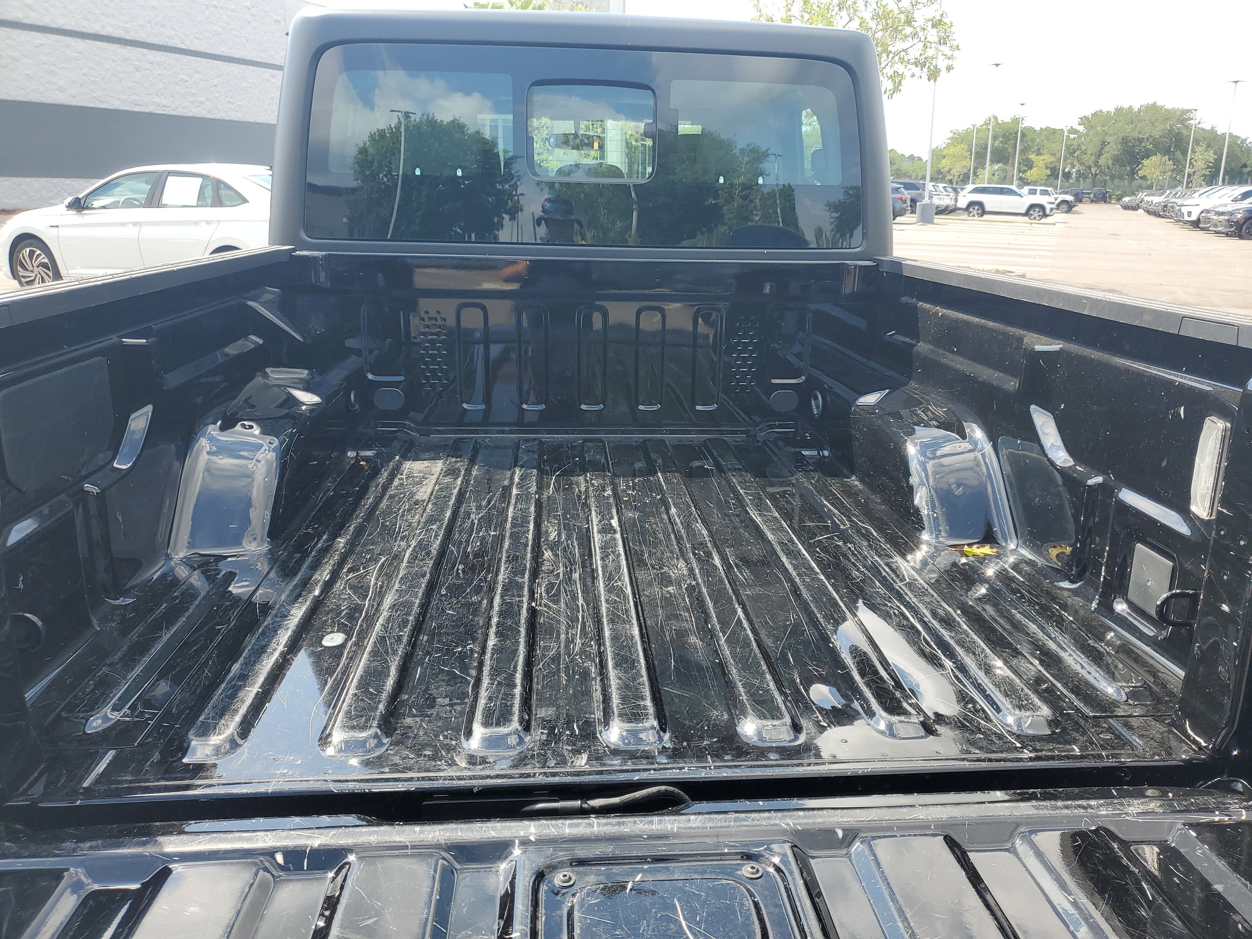 Used 2026 Jeep Gladiator Sport AWD/4WD image 6