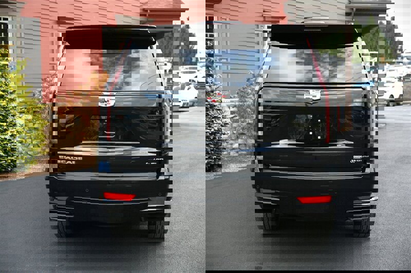 Used 2023 Cadillac Escalade Sport image 6