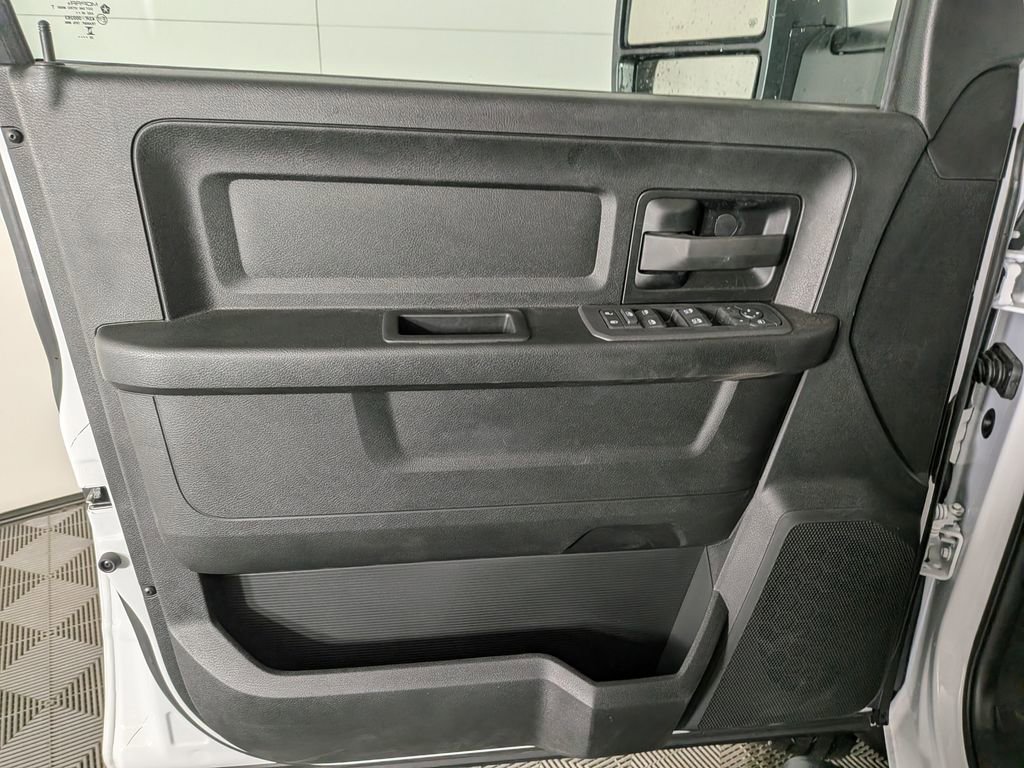 New 2026 RAM 5500 Tradesman w/ Chrome Appearance Group image 12