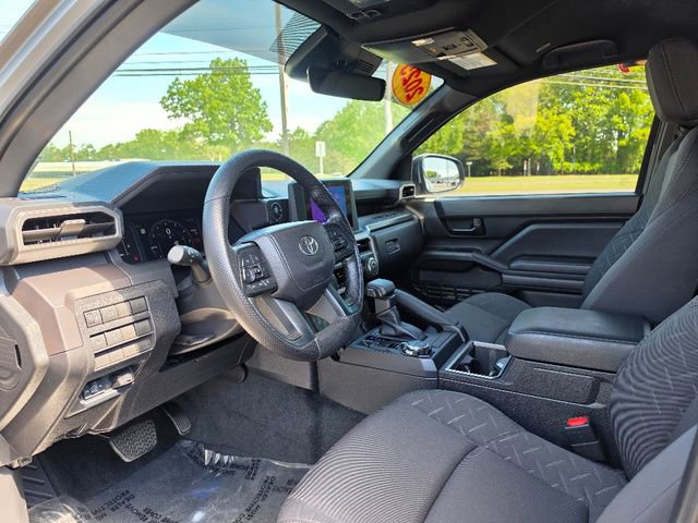Used 2025 Toyota Tacoma SR5 AWD/4WD image 20