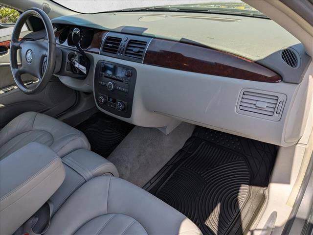Used 2007 Buick Lucerne CXL w/ Luxury Package FWD image 19