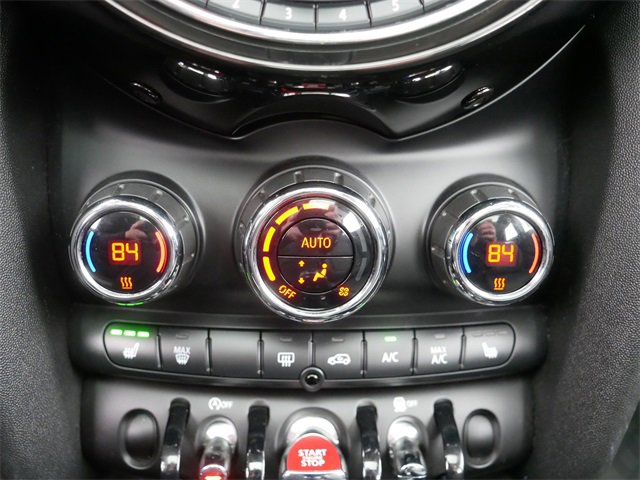 Used 2018 MINI Cooper 2-Door Hardtop w/ Cold Weather Package image 29