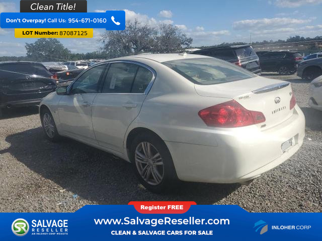 Used 2015 INFINITI Q40 AWD w/ Navigation Package image 3