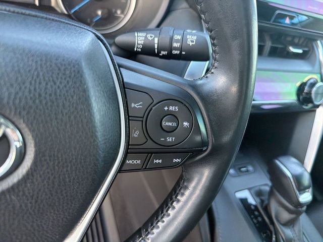 Certified 2021 Toyota Venza LE AWD/4WD image 18