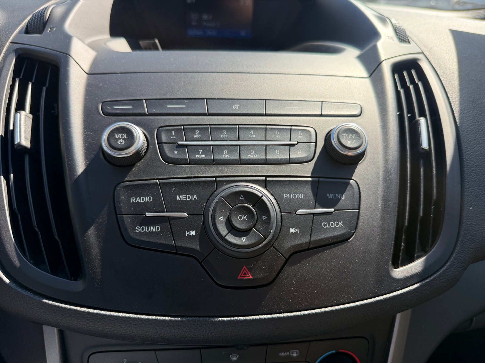 Used 2019 Ford Escape S image 23