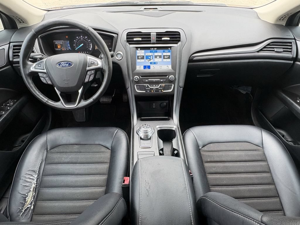 Used 2018 Ford Fusion SE w/ Equipment Group 201A FWD image 25