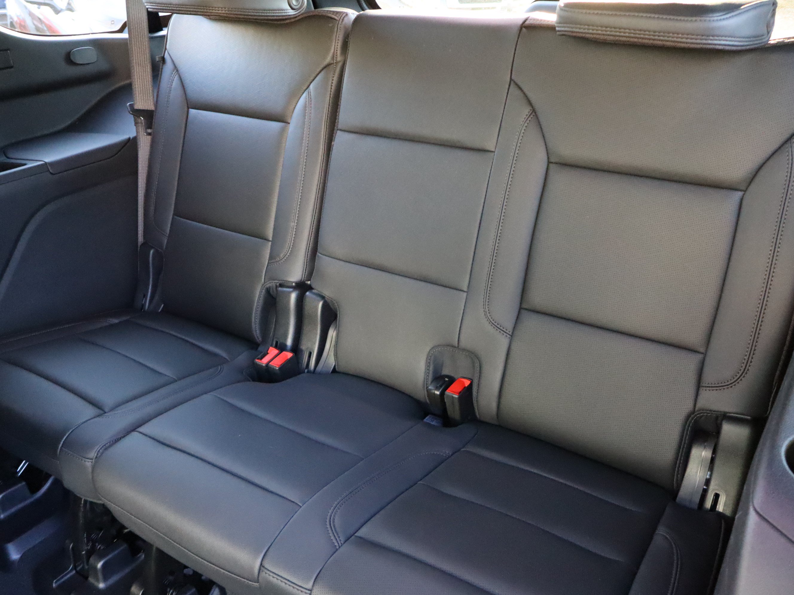Used 2024 Chevrolet Tahoe High Country RWD image 33
