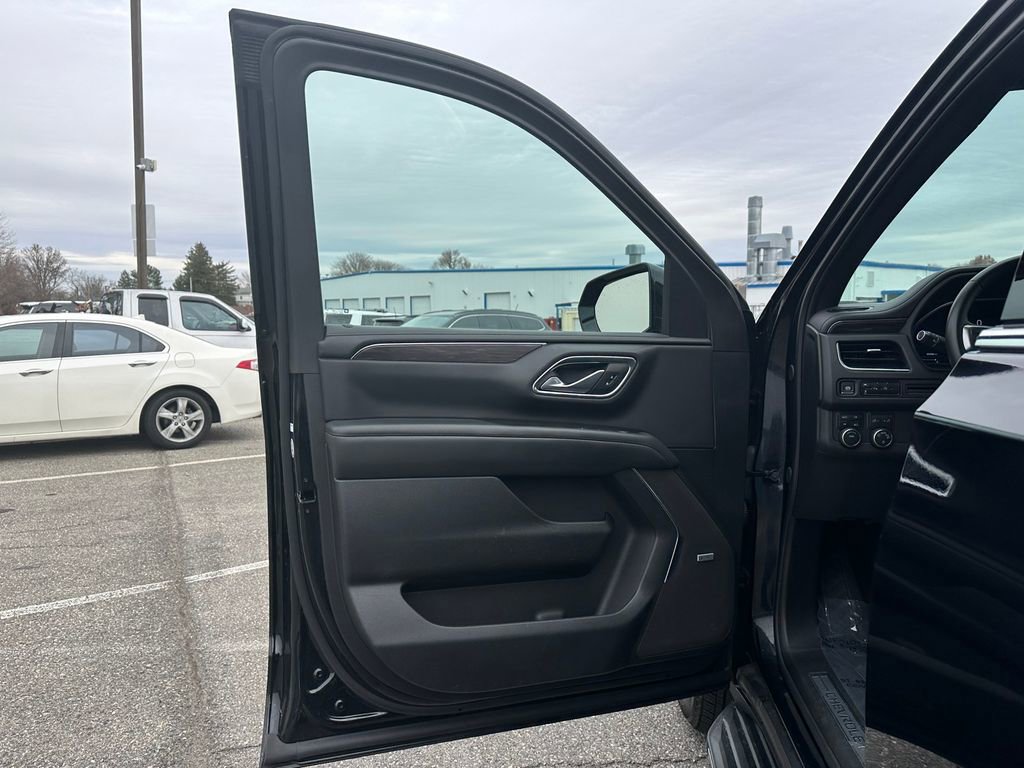 Used 2024 Chevrolet Tahoe LT image 14