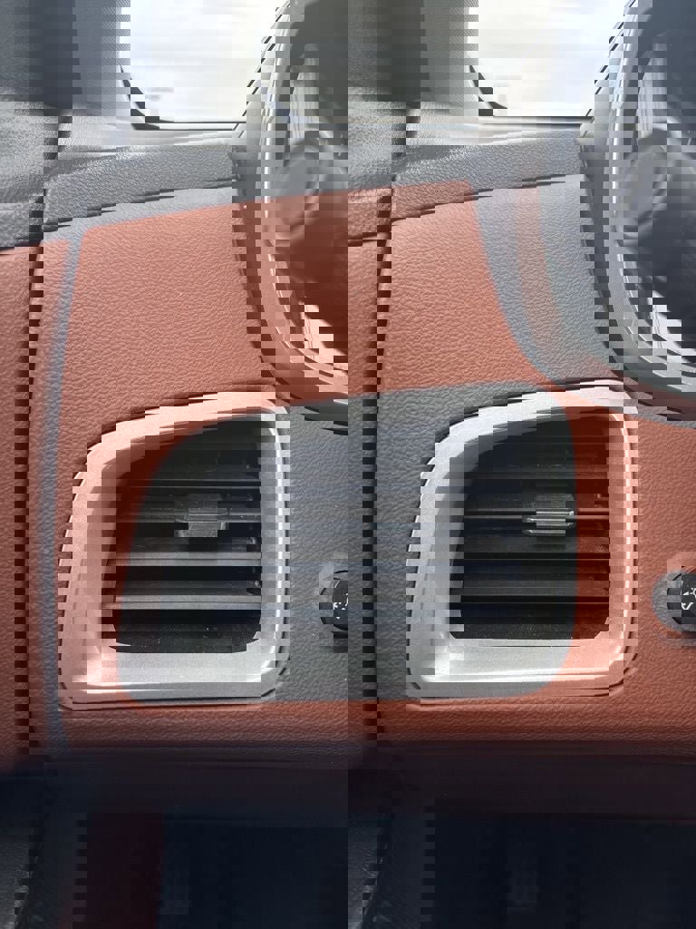 Used 2016 Chevrolet Equinox LTZ w/ Enhanced Convenience Package AWD/4WD image 14