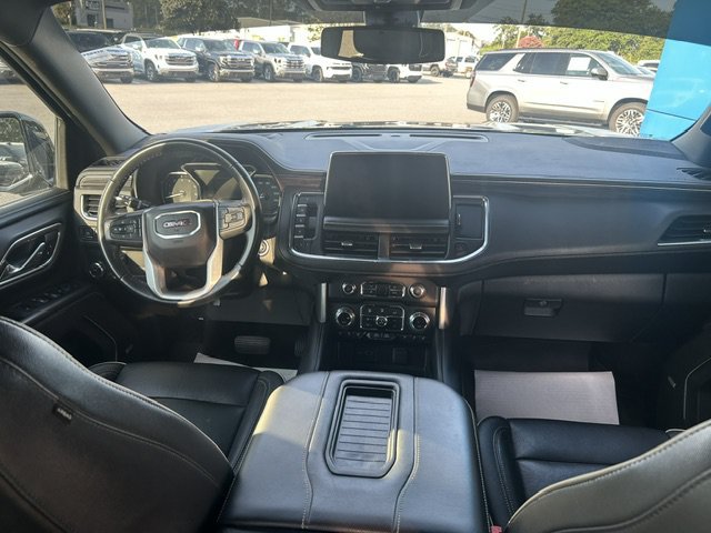 Used 2021 GMC Yukon XL SLT w/ Rear Media and Nav Package RWD image 11
