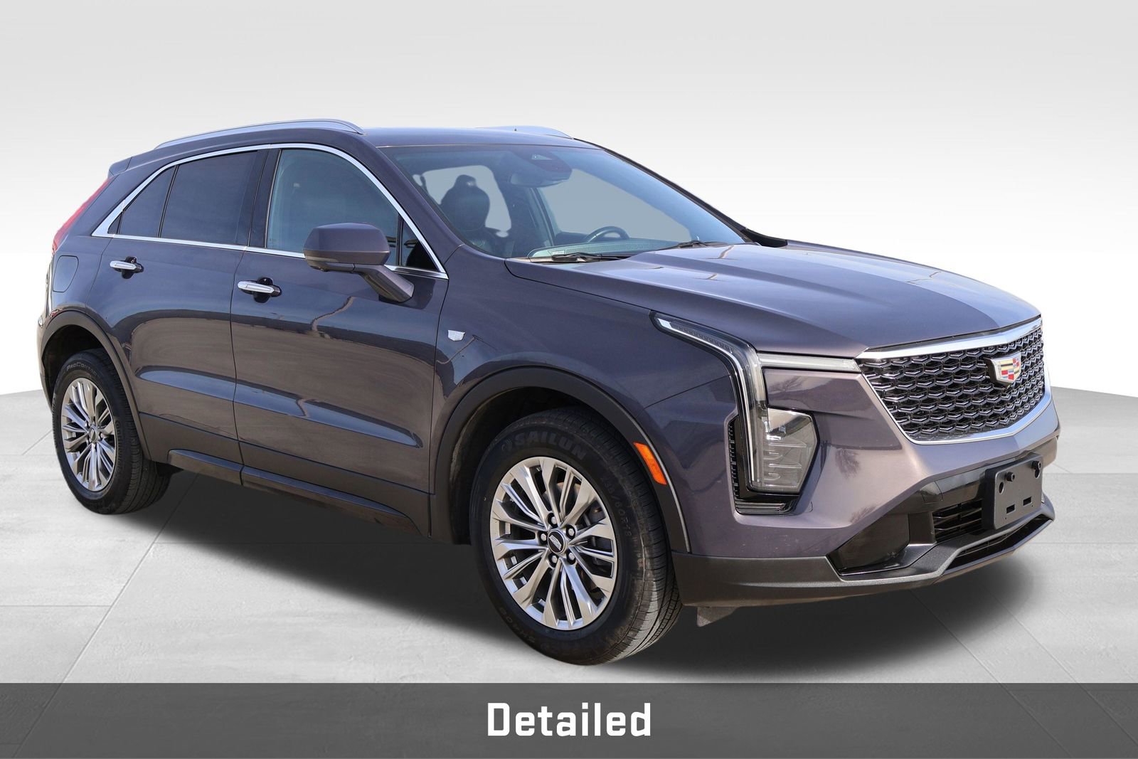 Used 2025 Cadillac XT4 Premium Luxury image 4